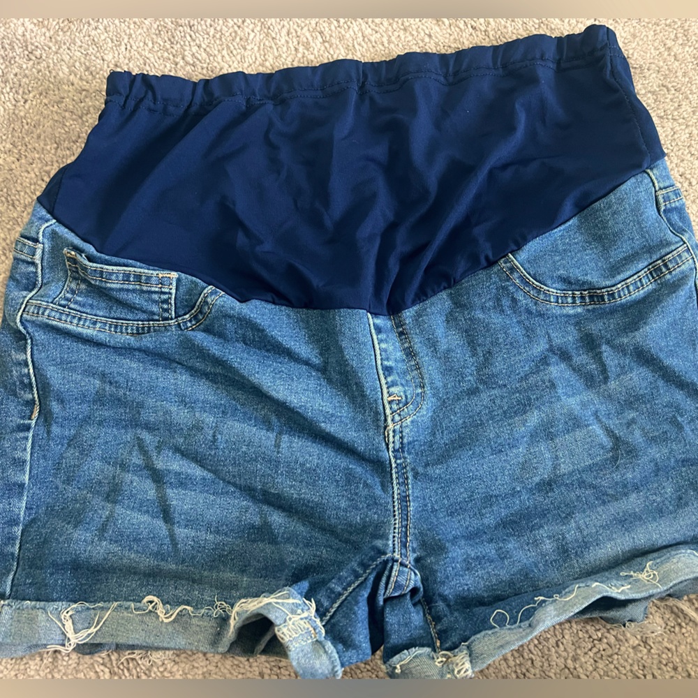 SHEIN maternity shorts